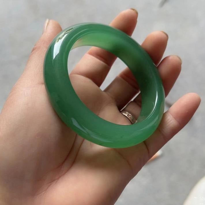 Natural high-quality aventurine jade hard bangle