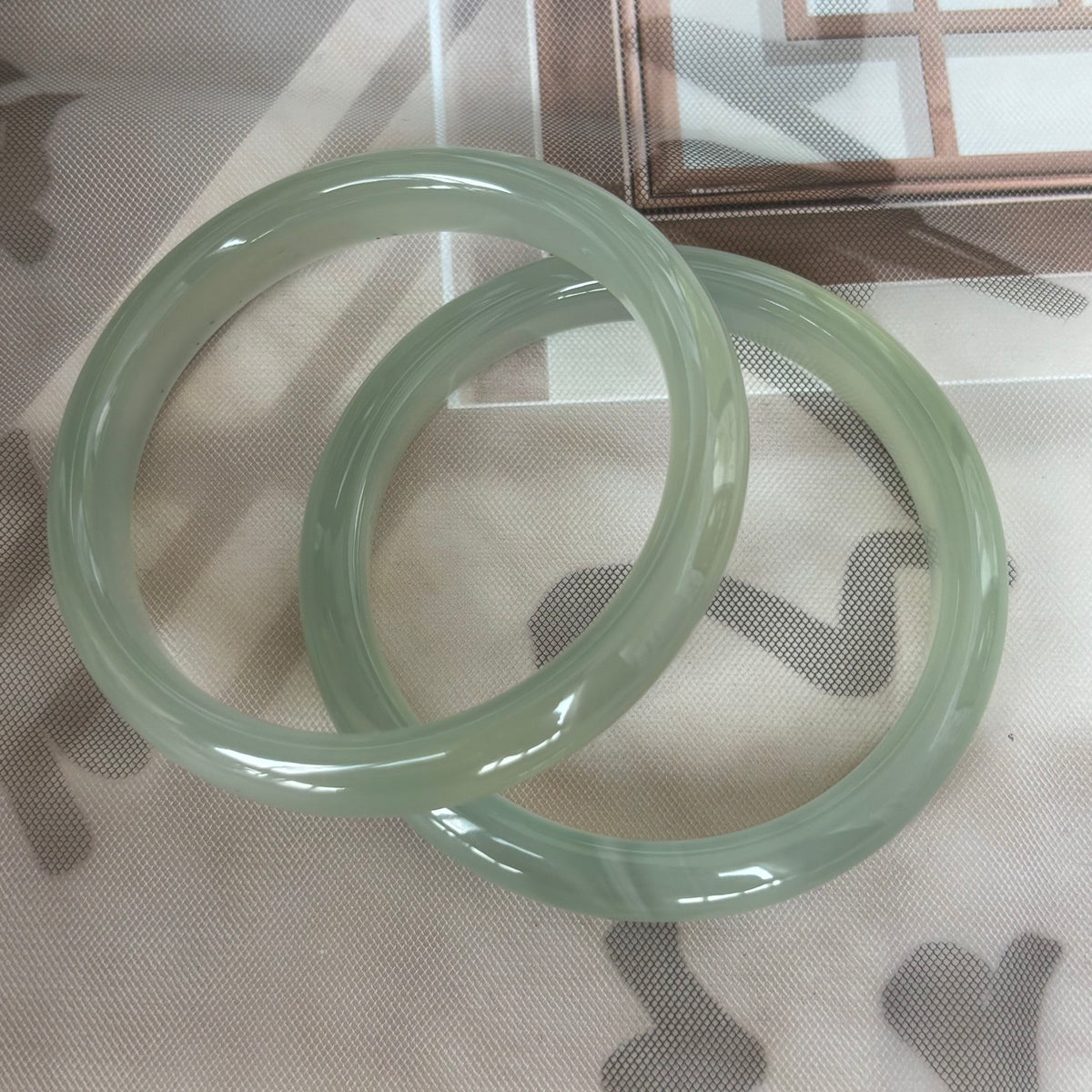 Natural Ice Blue-Green Agate Bangle – Cool, Translucent & Unique