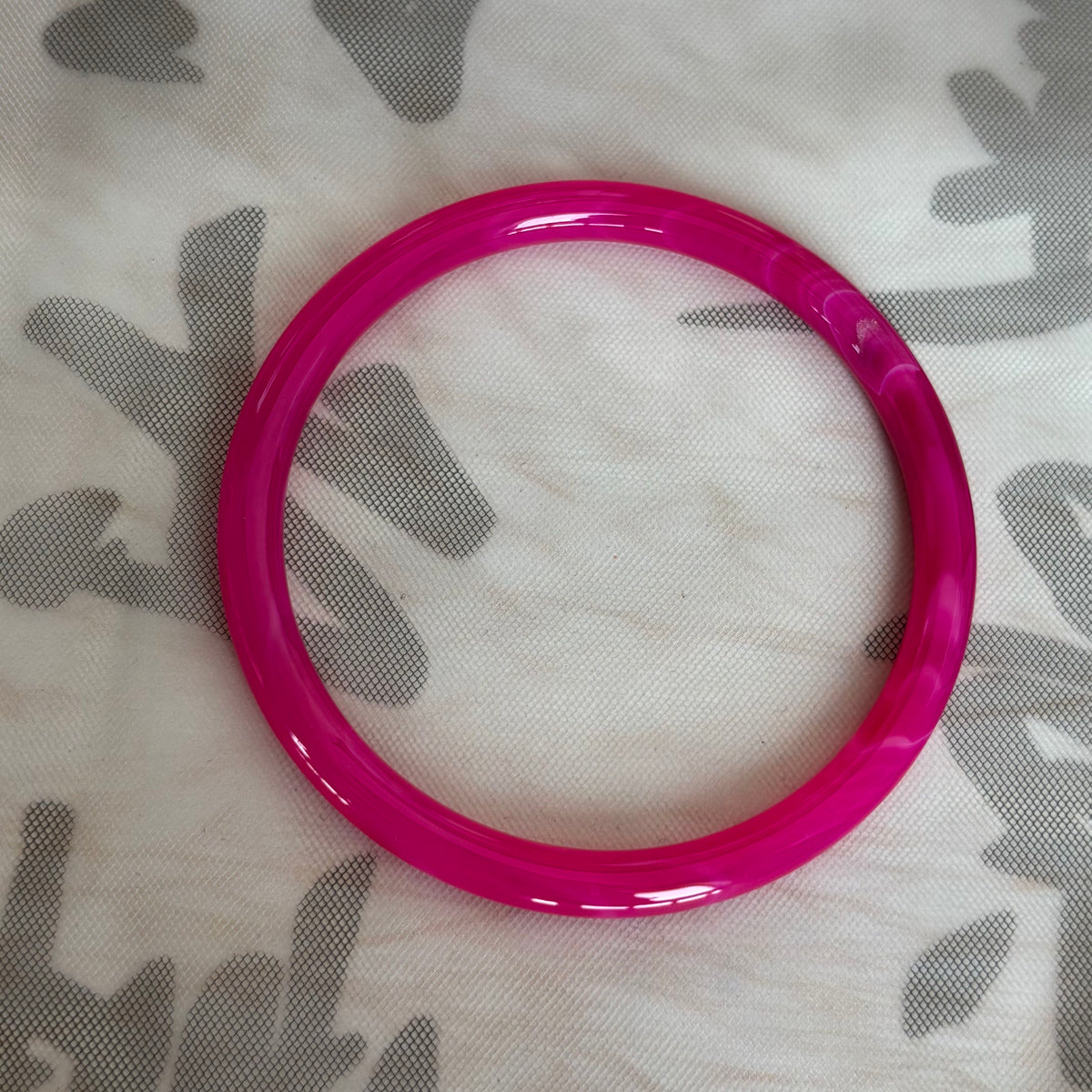 Natural Colorful Agate  Ding Dang Bangle – Slim Stackable Bracelet with a Gentle Ring